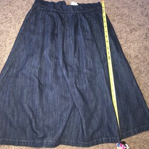 Cute pleaded mid denim skirt!!!